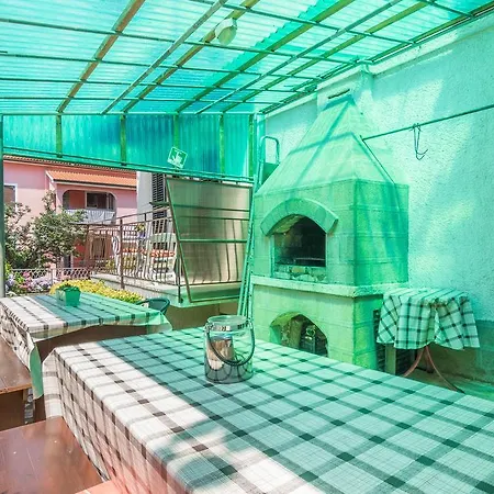 Apartman Katana *